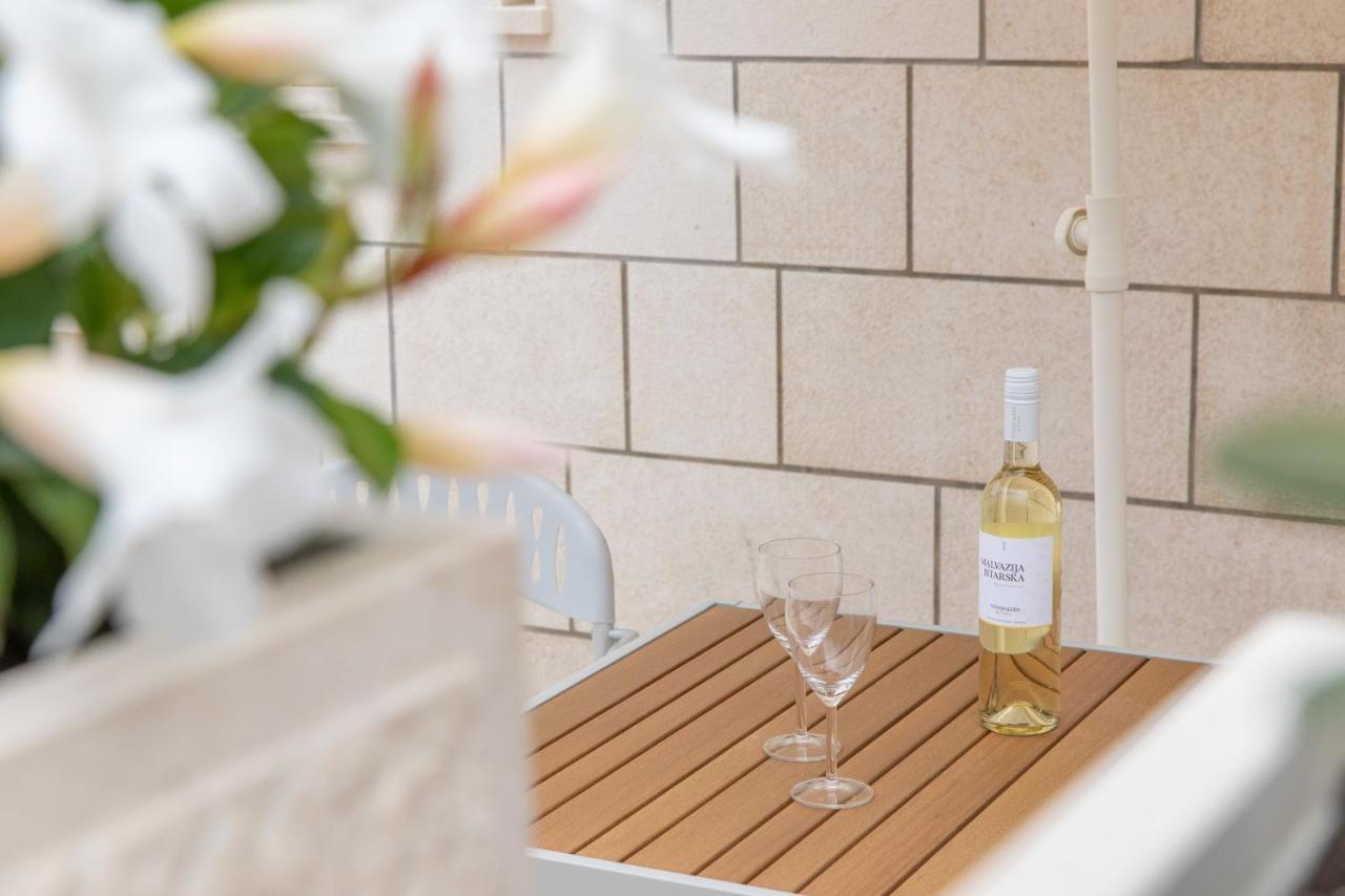 Apartman Ruzica Pucisca Luaran gambar